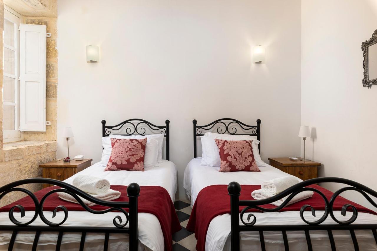 Traditional & Modern Maltese Townhouse - Rooftop Terrace And Sea Views, Close To Birgu Waterfront Cospicua Exterior foto