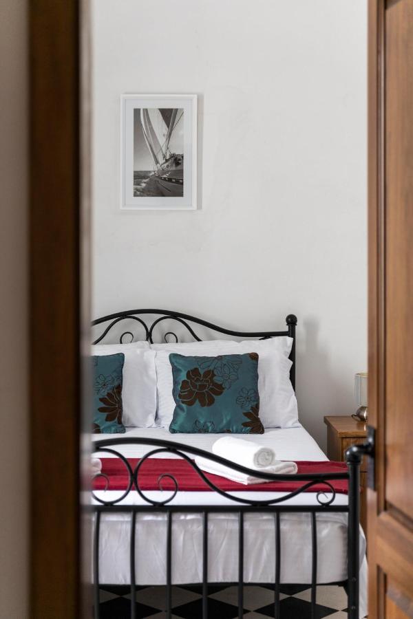 Traditional & Modern Maltese Townhouse - Rooftop Terrace And Sea Views, Close To Birgu Waterfront Cospicua Exterior foto